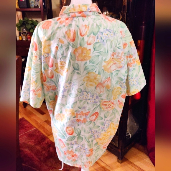Vintage Seperate Issue Pastel Florals Button Down Short Sleeve Blouse - Picture 2 of 4